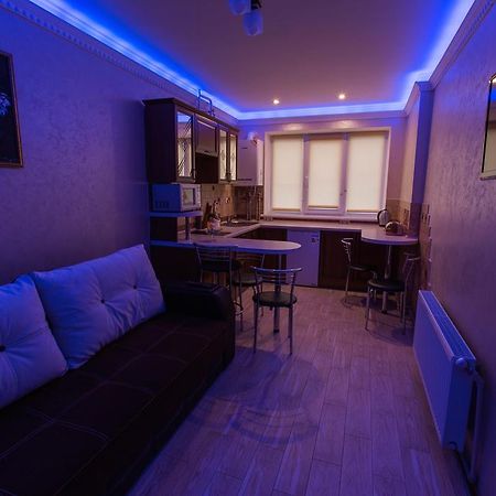 ايفانو - فرانكيفسك Modern Apartment On Akademika Sakharova 27A المظهر الخارجي الصورة