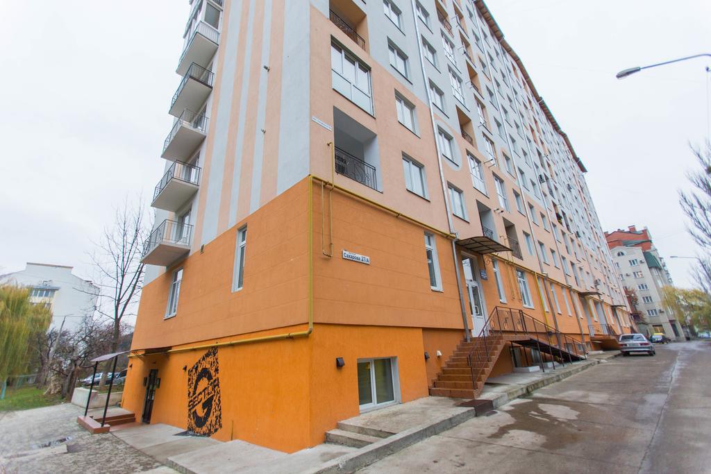 ايفانو - فرانكيفسك Modern Apartment On Akademika Sakharova 27A المظهر الخارجي الصورة