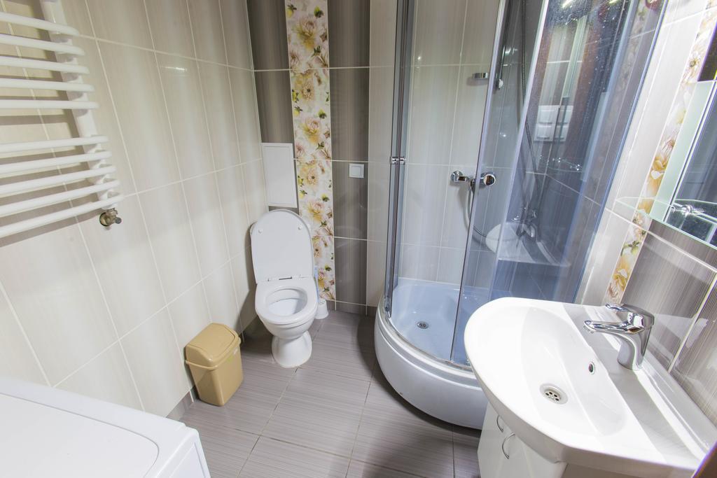 ايفانو - فرانكيفسك Modern Apartment On Akademika Sakharova 27A المظهر الخارجي الصورة